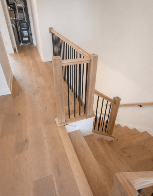 hardwoodfloor_staircase_topfloor_installation_bethesda